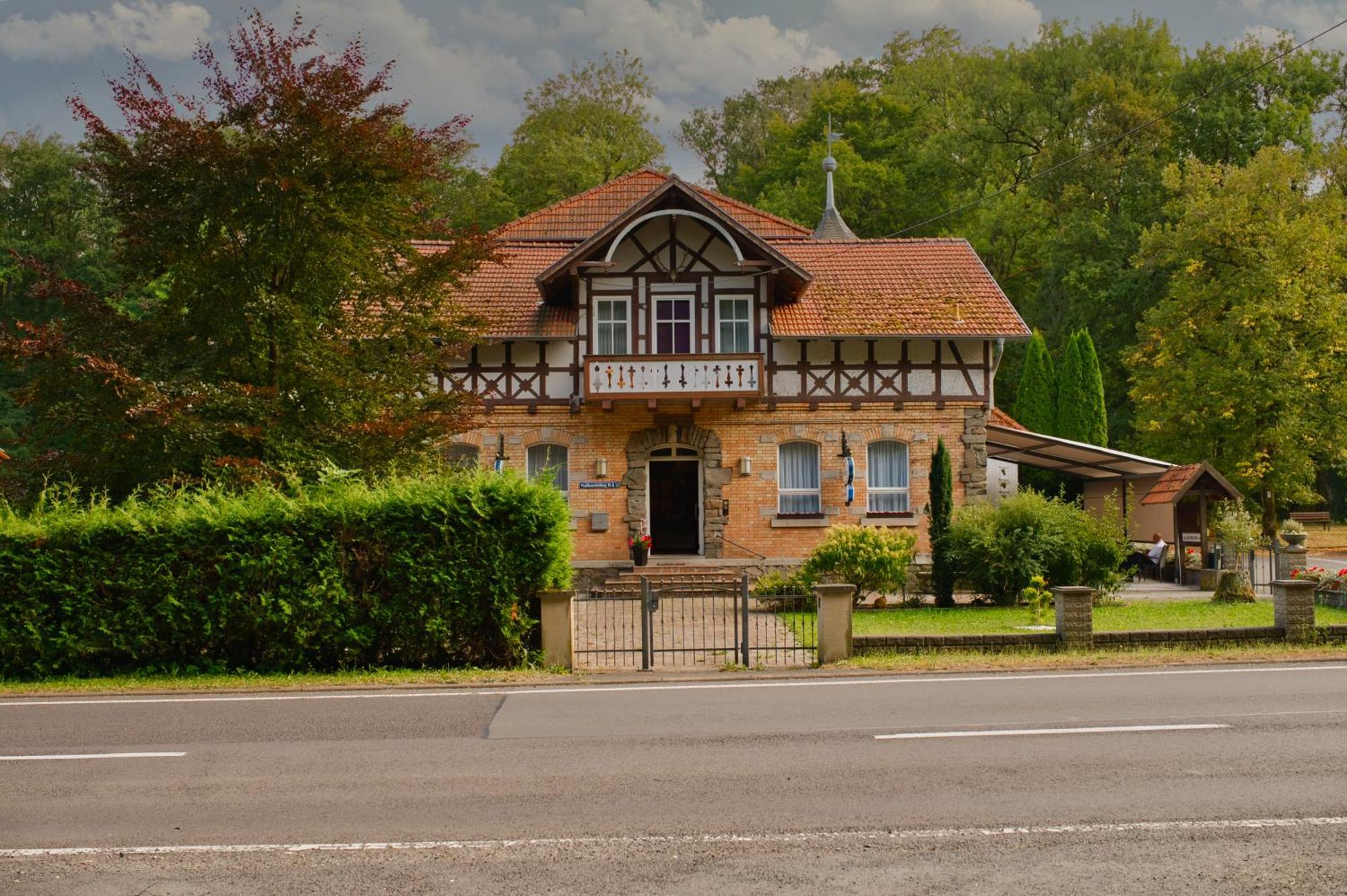 Hotel Waldhaus Romhild Exterior photo